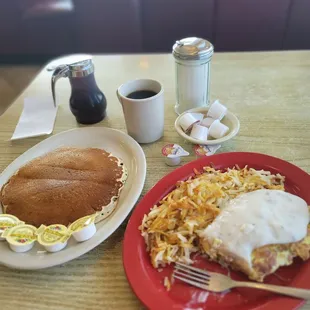 Ugaldes omelette with pancake instead of toast
