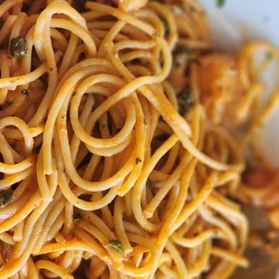 Spaghetti with shrimp and pink sauce