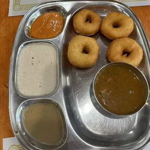 MEDHU VADA