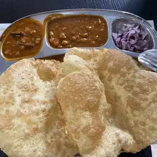 POORI WITH CHANA