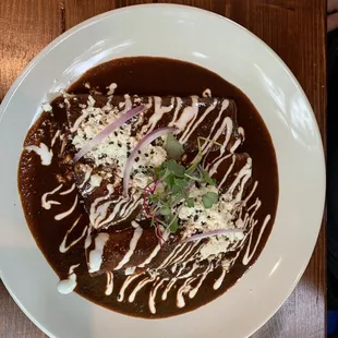 Mole enchiladas