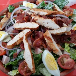 this is what a $22 salad looks like. I must be a rich person or something