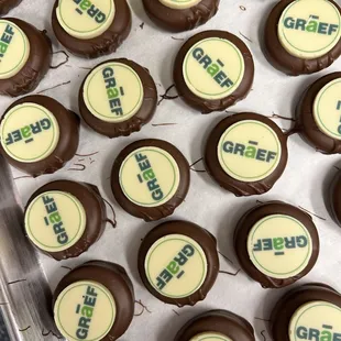 custom artwork on chocolate dipped oreos