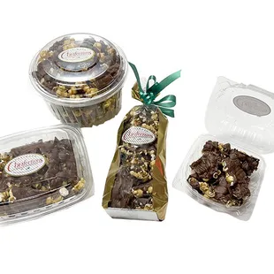 turtle corn...caramel corn, pecans &amp; chocolate