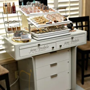 Makeup station