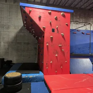 Climbing wall
