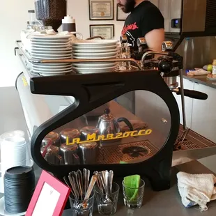 Can't go wrong with this machine and Ultimo coffee beans.