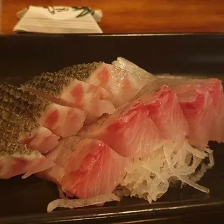 5 Pieces Kurodai Sashimi