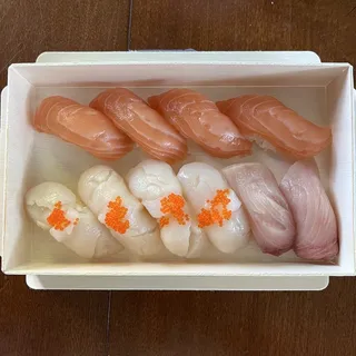 2 Pieces Hotate Nigiri