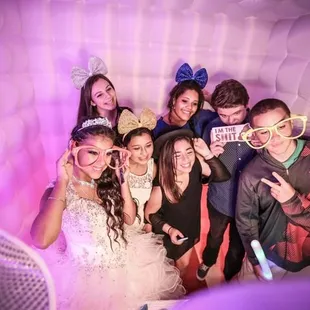 We have Open air and Enclosed Photobooths!