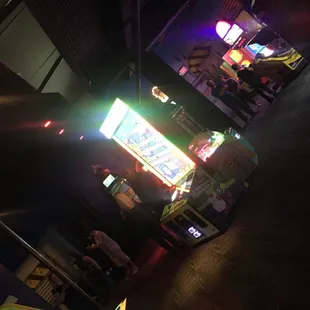 Cool arcade with multiple games while you wait for your game