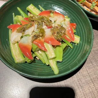 Arctic Surf Clam w. Okra