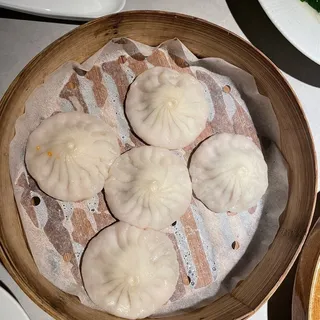 Shanghai Pork Soup Dumplings (5)