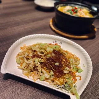 Stir Fried Cabbage w. Glass Noodle