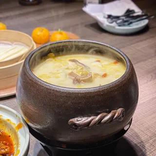 Slow Cook Pig Stomach & Chicken Soup