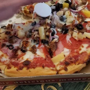 Pizza the combo with extra cheese