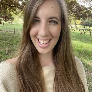 Amber R.