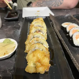 Salmon Crispy Bagel Roll