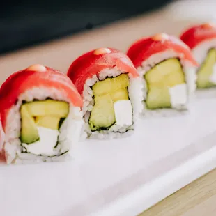 Mango Tuna Delight Roll