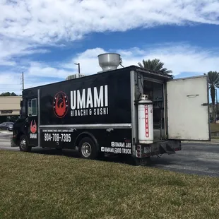 Umami here at Greystone Park until 2PM today (March 6th)!!