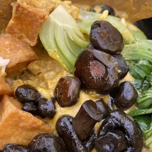 Curry bowl w tofu. Mmmmmmmmmm