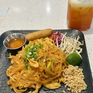 Lunch pad Thai, egg roll. Ordered Thai tea to compliment.