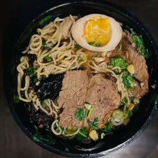 Roast beef ramen with extra garlic