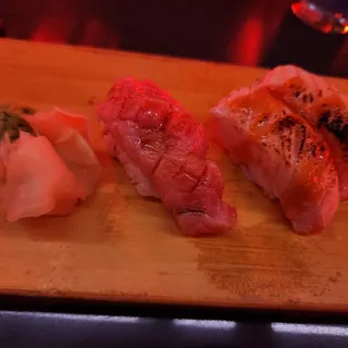Hamachi Nigiri