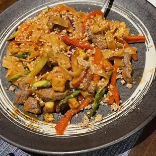 Lunch portion pad Thai