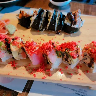 Eel roll and bobcat roll