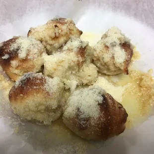 Garlic knots