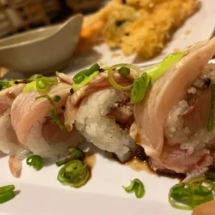 Raiders Roll was grt &amp; tempura extra crunchy-We recommend!  Oishi!