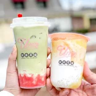Strawberry matcha milk tea with matcha ice cream; mango pomelo sago (@ashleyy.eats)