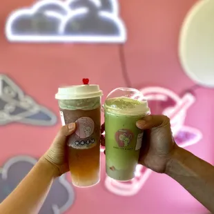 Matcha. Peach oolong. (IG: @gwenlloves)