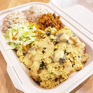 Breakfast; tofu scramble with brown rice