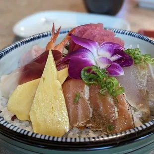 Japanese style chirashi