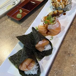 Salmon Hand Roll