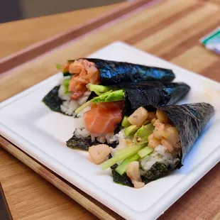 a plate of sushi