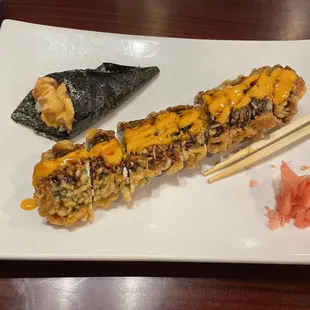 Mississippi roll, Spicy salmon hand roll