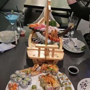 sushi, sashimi, sushi and sashimi, food