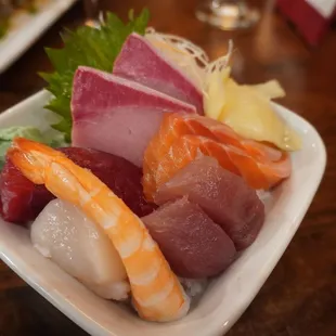 Mini chirashi bowl