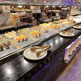 sushi and sashimi, interior