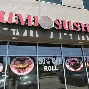 the outside of a restaurant