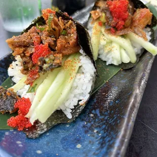 Salmon skin handroll