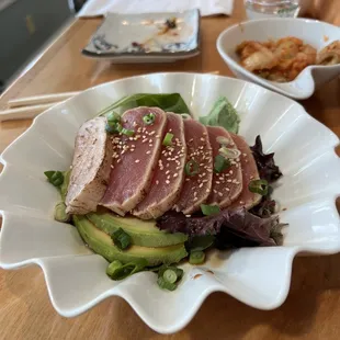 Tuna tataki/Avocado appetizer