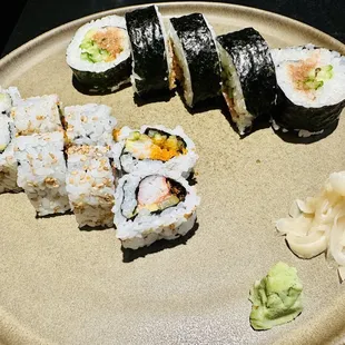 California roll and spicy tuna roll