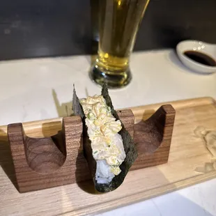 Scallop hand roll