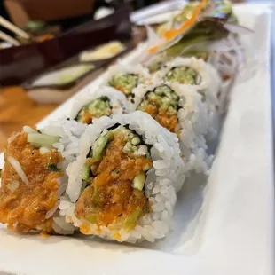 Spicy Salmon Basic Roll