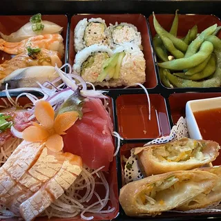 Sushi & Sashimi Combination Bento