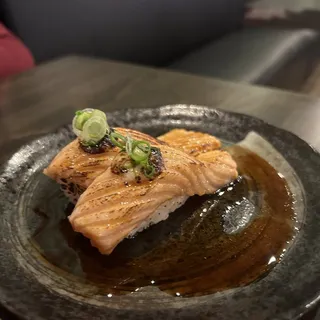 Seared Salmon sushi